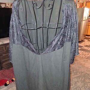 WOMANS SHIRT no more discounts pls struggling disabled single mom/vet/